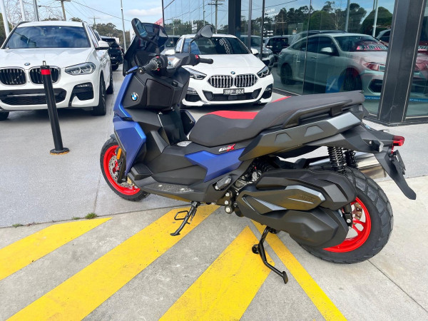 2025 BMW C 400 X ion C 400 image 12