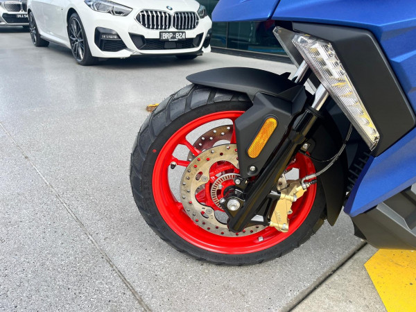 2025 BMW C 400 X ion C 400 image 16