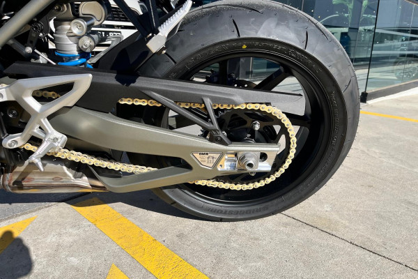2026 BMW M 1000 R M 1000