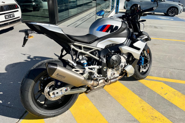 2026 BMW M 1000 R M 1000