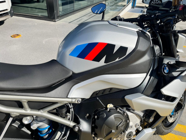 2026 BMW M 1000 R M 1000 image 4