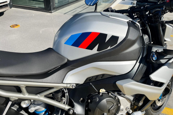 2026 BMW M 1000 R M 1000