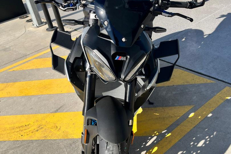 2026 BMW M 1000 R M 1000