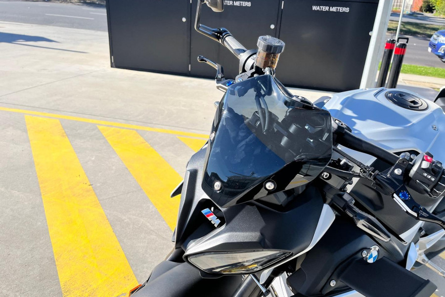 2026 BMW M 1000 R M 1000