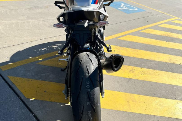 2026 BMW M 1000 R M 1000