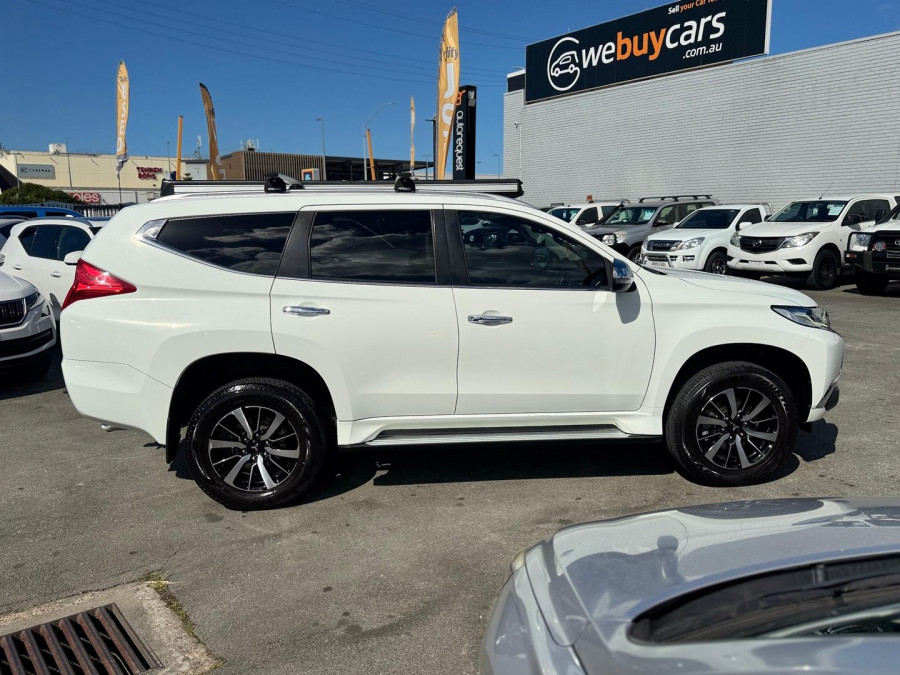 2017 Mitsubishi Pajero Sport QE GLS SUV Image 7