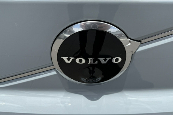 2024 MY25 Volvo EX30  Twin Motor Performance Ultra SUV Image 3