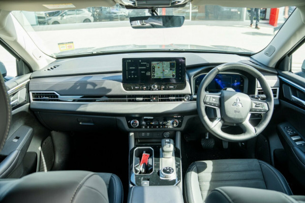2025 Mitsubishi Outlander ZM Aspire SUV Image 18