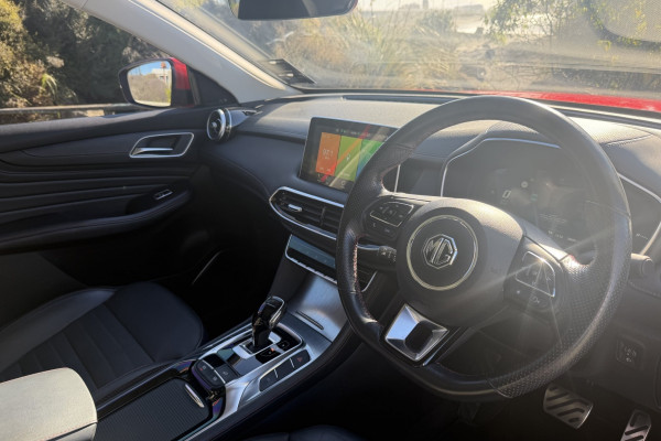 2022 MG HS Essence SUV Image 6