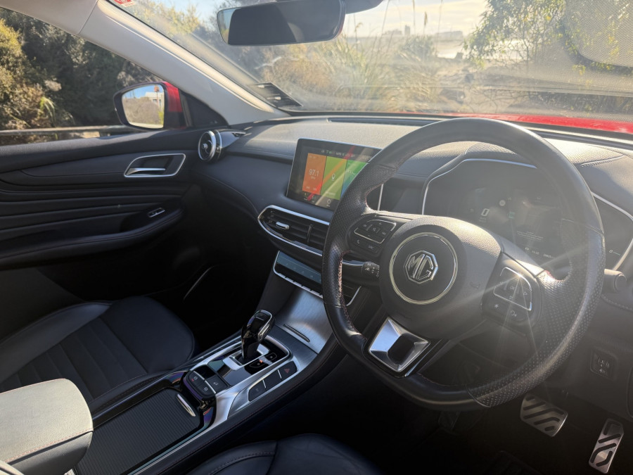 2022 MG HS Essence SUV Image 6