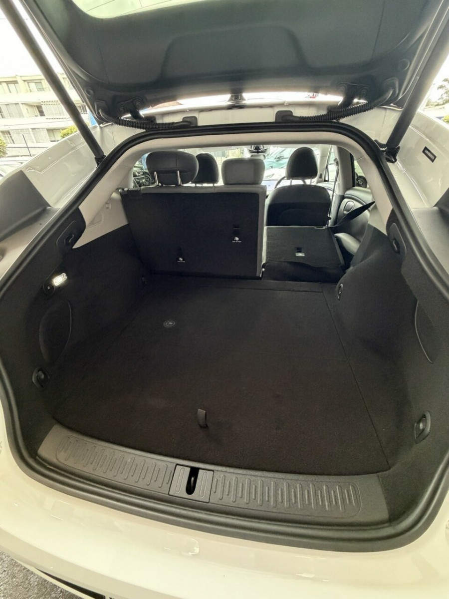 2026 MG IM6 S12L Platinum Wagon Image 13