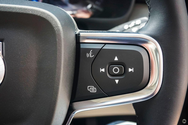 2026 Volvo XC40 XZ Ultra B4 Bright SUV Image 8