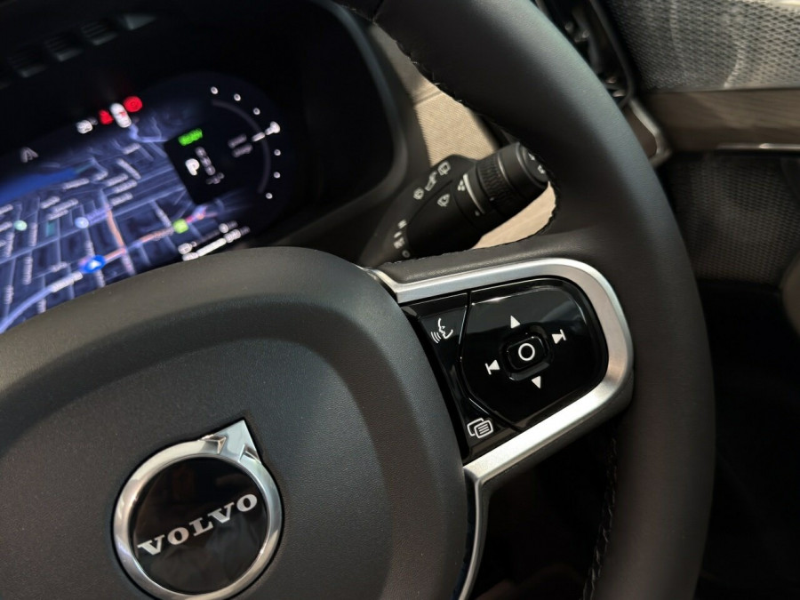 2026 Volvo XC90 L Series Ultra T8 Plug-in Hybrid Dark SUV Image 23