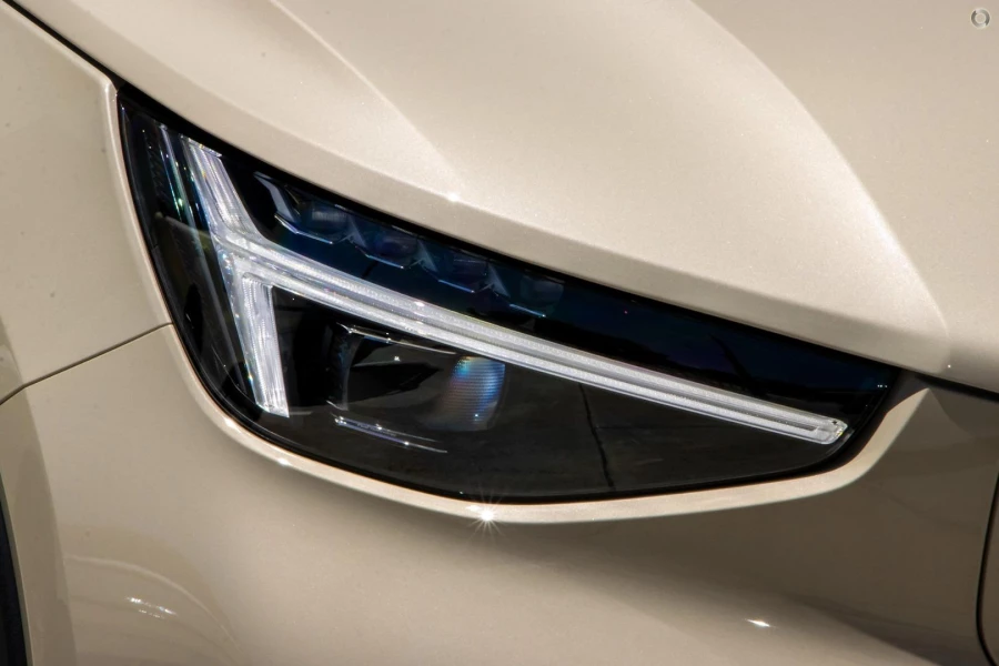 2026 MY27 Volvo EX40  Ultra Single Motor Extended Range SUV Image 15
