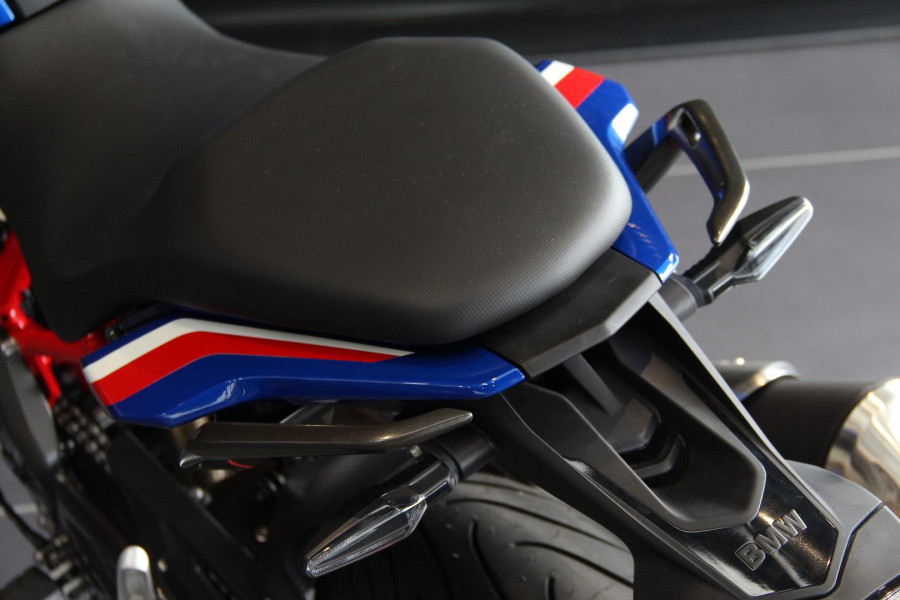 2025 BMW G 310 R G 310