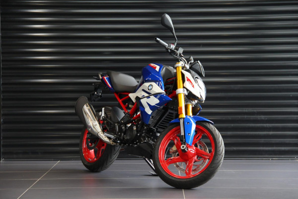 2025 BMW G 310 R G 310
