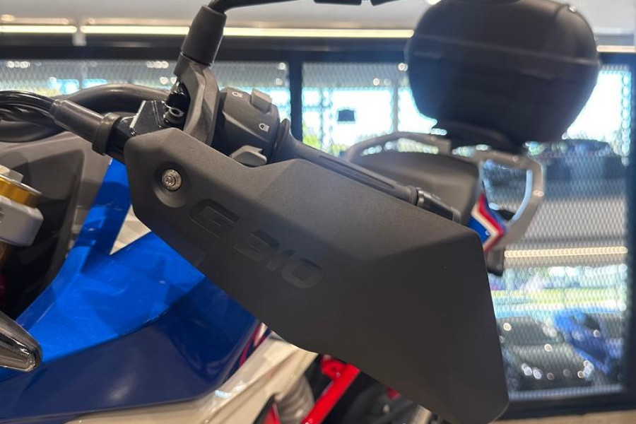 2025 BMW G 310 R G 310