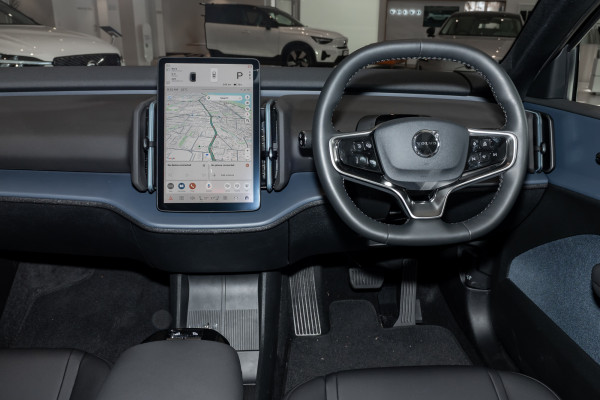 2025 Volvo EX30  Single Motor Extended Range Ultra SUV Image 2