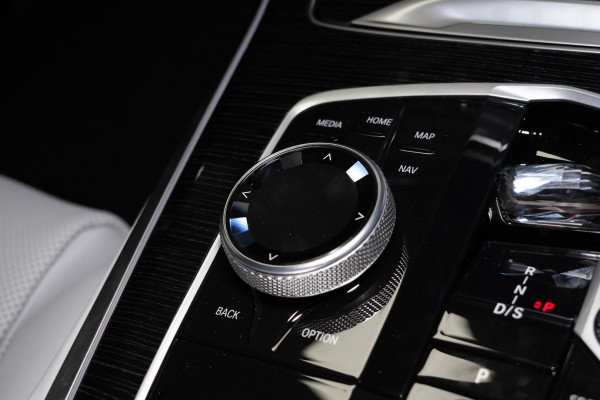 2026 BMW X5 G05 LCI xDrive30d M Sport SUV image 14