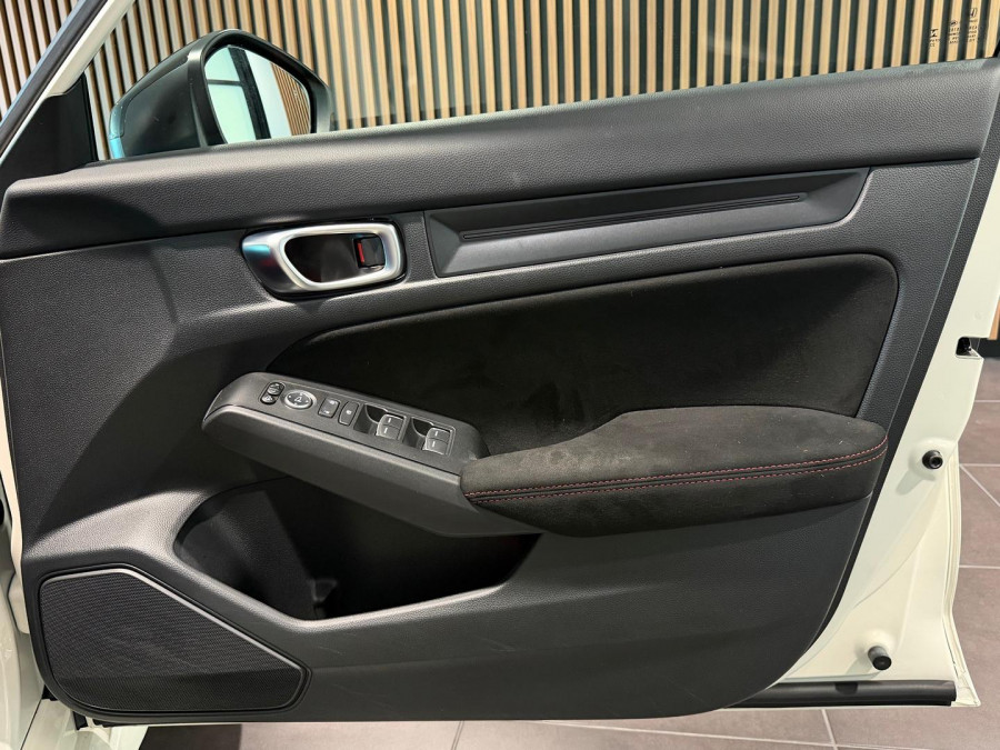 2023 Honda Civic 11th Gen Type R Hatch Image 12
