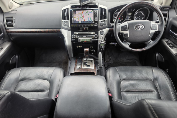 2012 MY10 Toyota LandCruiser VDJ200R Sahara SUV Image 17