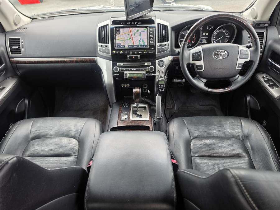 2012 MY10 Toyota LandCruiser VDJ200R Sahara SUV Image 17