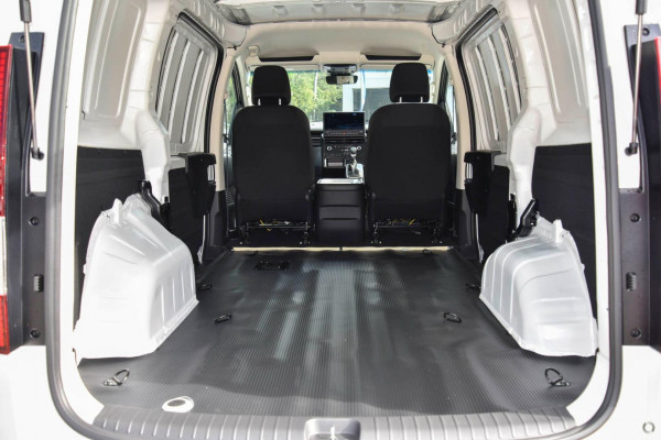 2026 MY27 Hyundai Staria Load US4.V4  Van Image 10