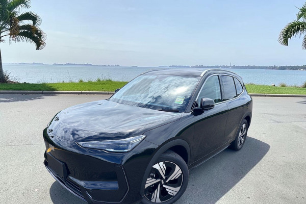 2026 Geely EX5 E245 Inspire Extended Range SUV Image 1