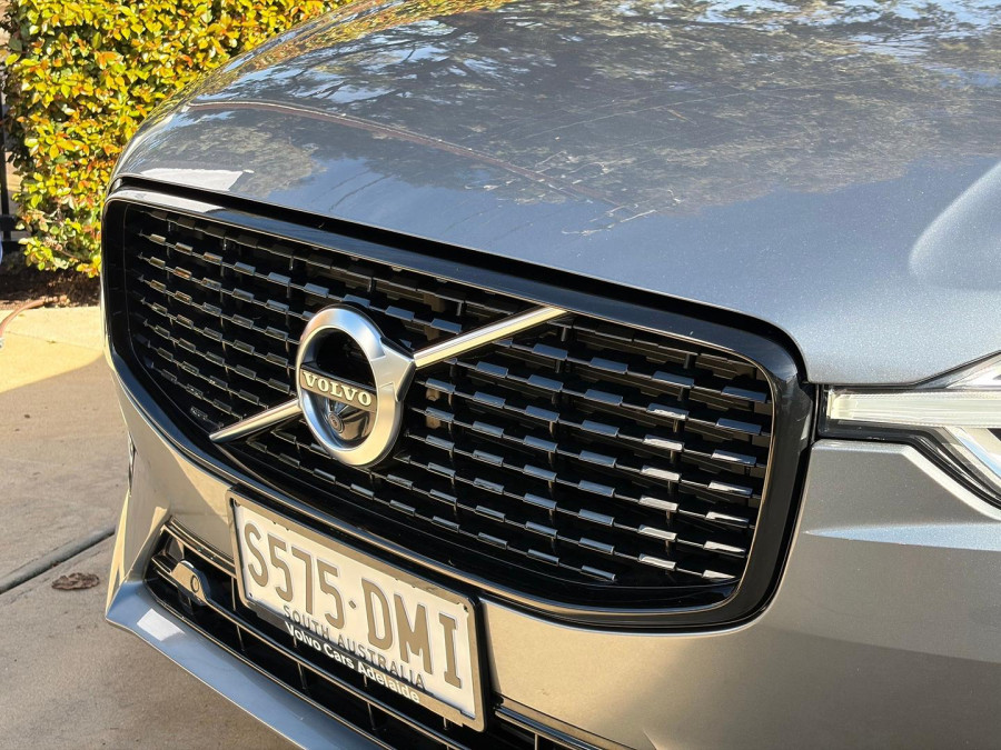 2020 Volvo XC60 UZ T6 R-Design SUV Image 18