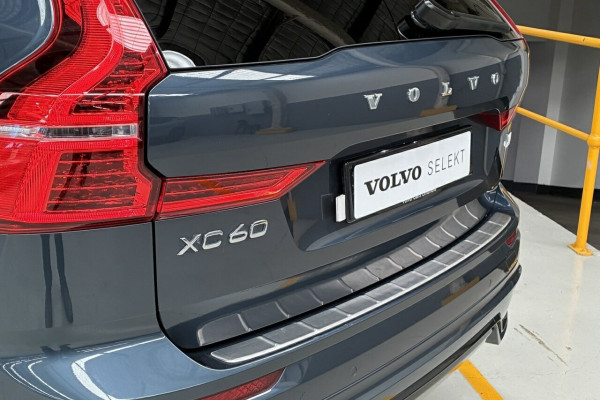 2022 MY23 Volvo XC60 UZ Recharge Ultimate T8 Plug-in Hybrid SUV Image 7