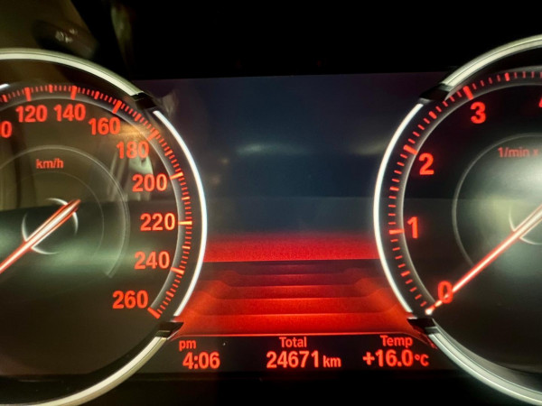 2015 BMW 5 Series F10 LCI 520i M Sport Sedan image 10