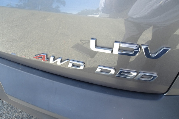 2022 MY21 LDV D90 SV9A Executive SUV Image 7