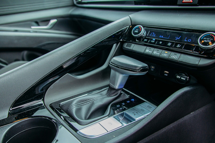 2023 MY24 Hyundai i30 CN7.V2 Hybrid Sedan Image 21