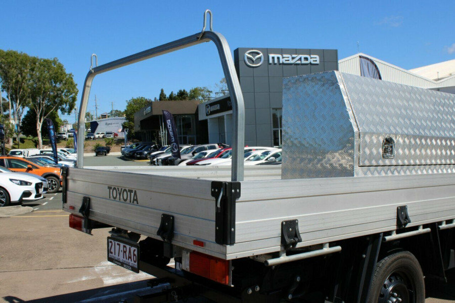 2022 Toyota HiLux TGN121R WorkMate Cab Chassis Image 5