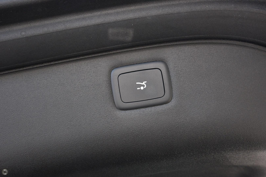 2026 MY25 MG IM6 S12L Platinum SUV Image 11