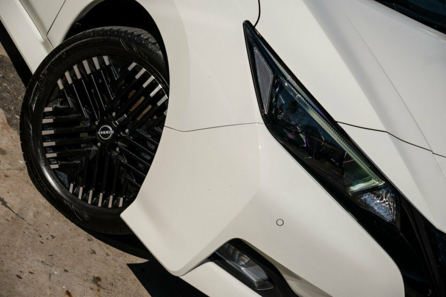 2023 Nissan LEAF ZE1  Hatch Image 8
