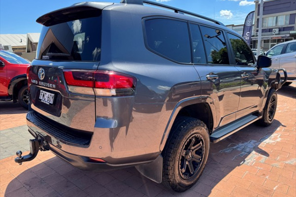 2022 Toyota LandCruiser FJA300R GXL SUV Image 4