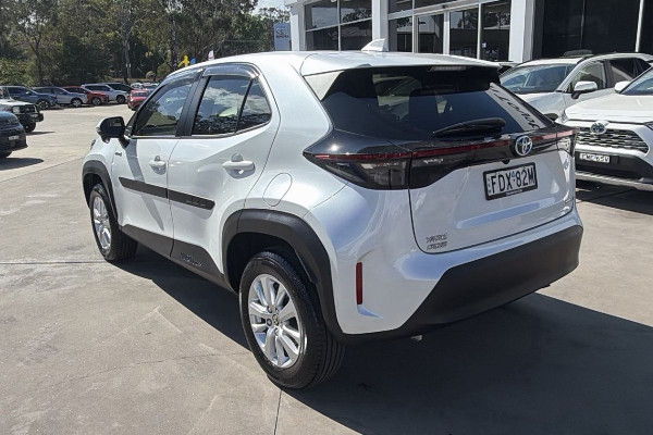 2023 Toyota Yaris Cross MXPJ10R GX SUV Image 9