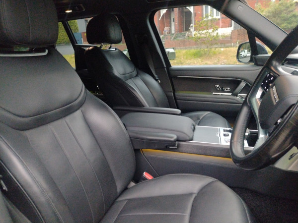 2023 Land Rover Range Rover L460 P530 Autobiography SUV image 9