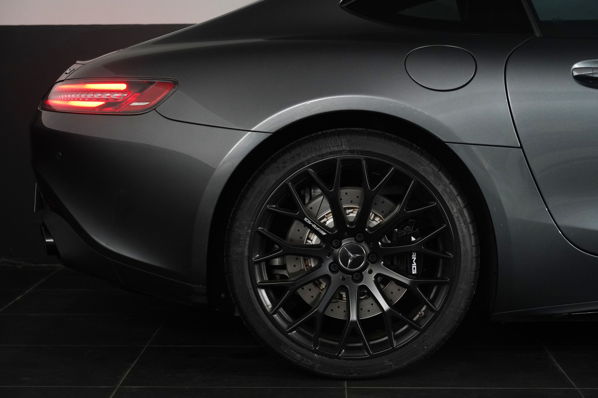 2021 Mercedes-Benz AMG GT Night Edition Coupe Image 6