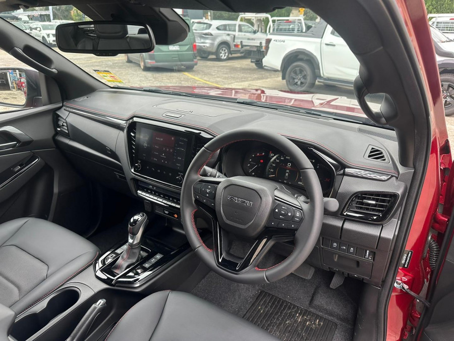 2026 MY25.5 Isuzu D-MAX RG X-TERRAIN Ute Image 9