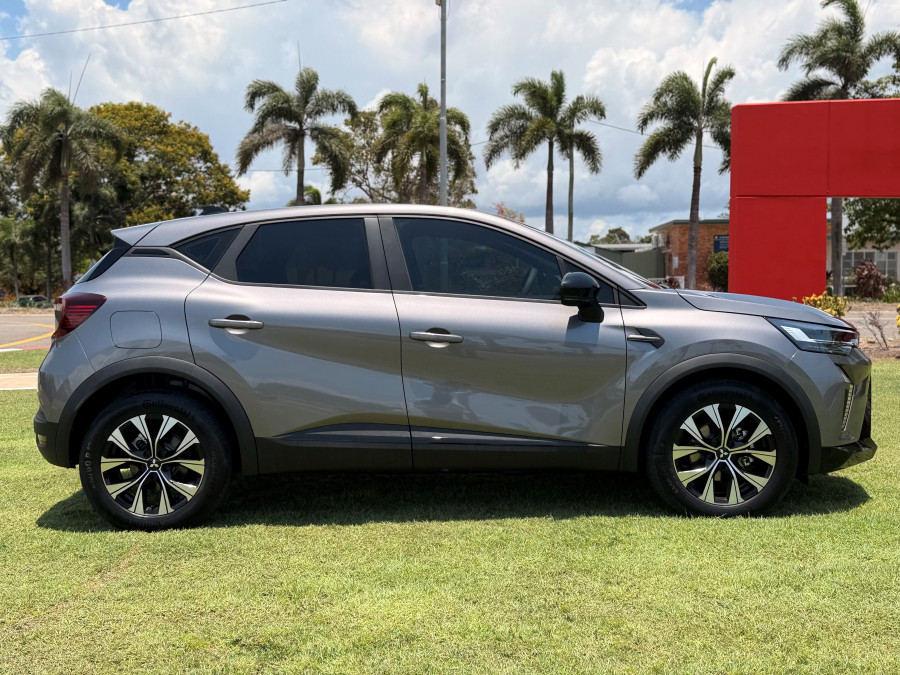 2025 Mitsubishi ASX XE LS SUV Image 8