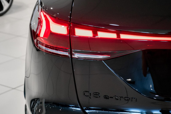 2026 Audi Q6 e-tron SUV image 24