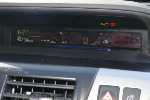 2013 Toyota Prius V ZVW40R  Wagon Image 15