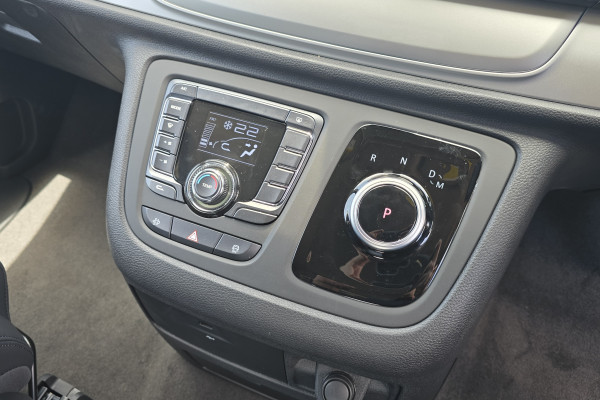 2026 MY25 LDV G10 SV7C + Van Image 10