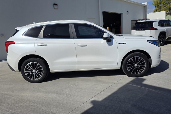 2024 GWM Haval Jolion A01 Ultra Hybrid SUV Image 2