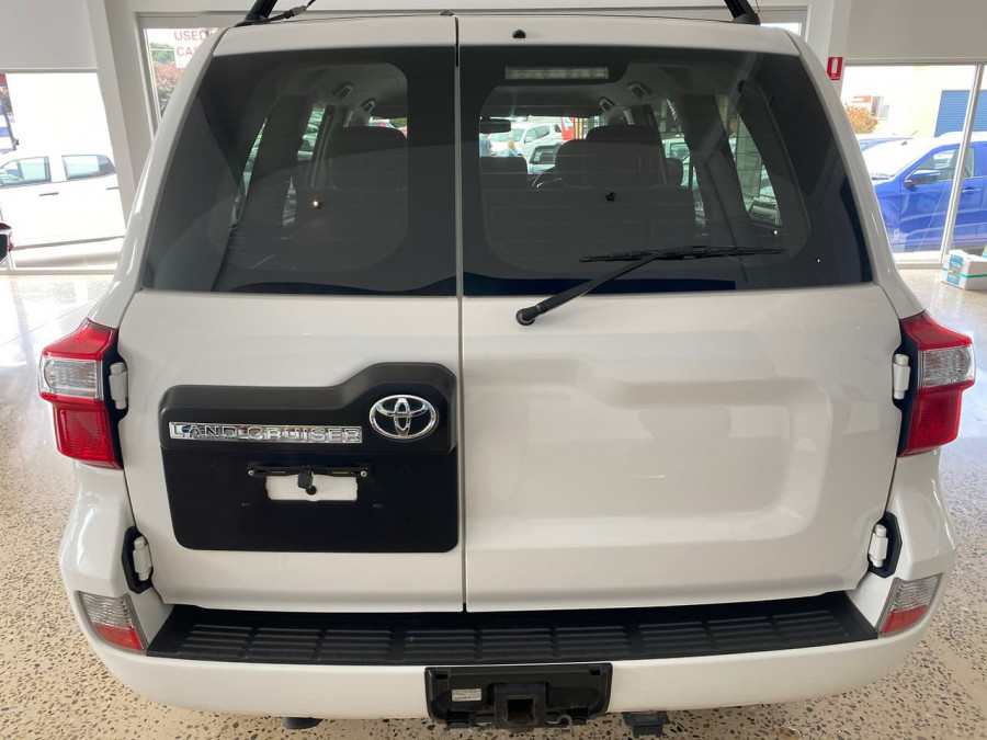 2019 Toyota Landcruiser VDJ200R GX Suv Image 7