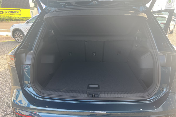 2026 MY25 Volkswagen Tiguan CT 195TSI R-Line SUV Image 11