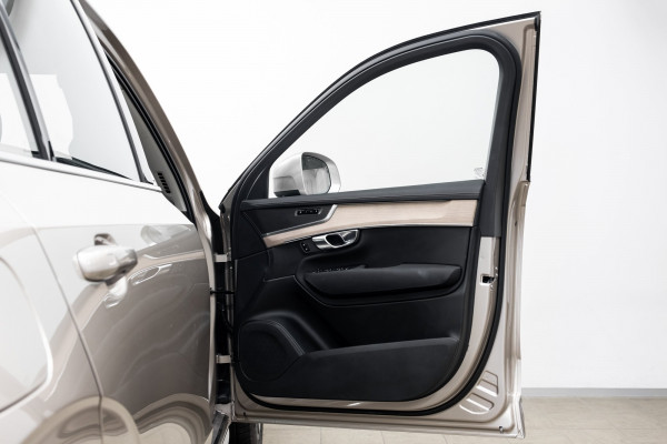 2025 Volvo XC90 L Series B5 Plus 2.0Pmht SUV Image 9