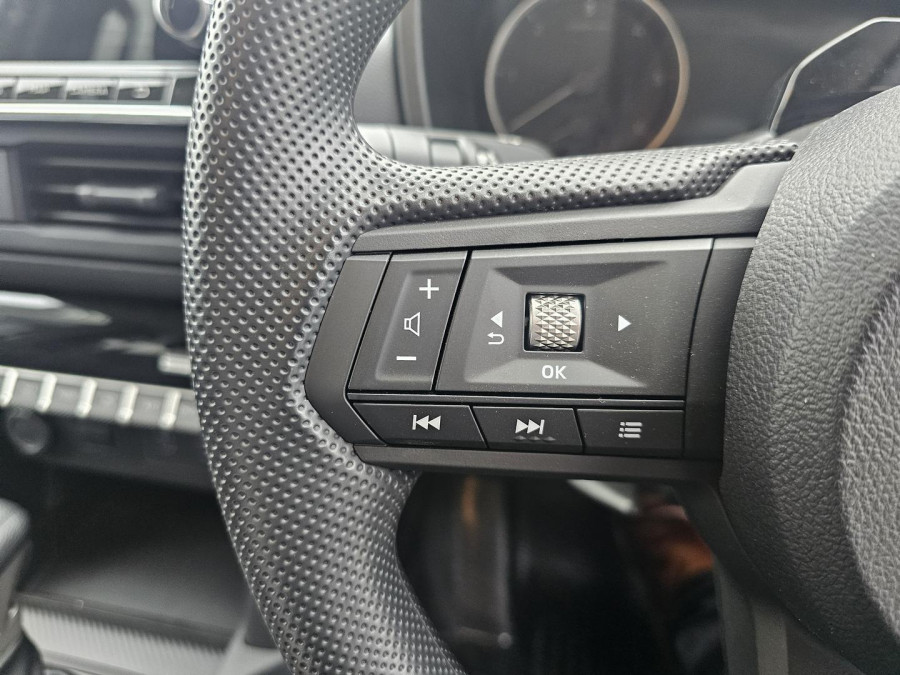 2025 Mitsubishi Triton MV  GLX Cab Chassis Image 19